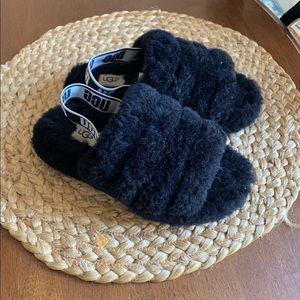 Ugg Yeah Slippers- black Size 3